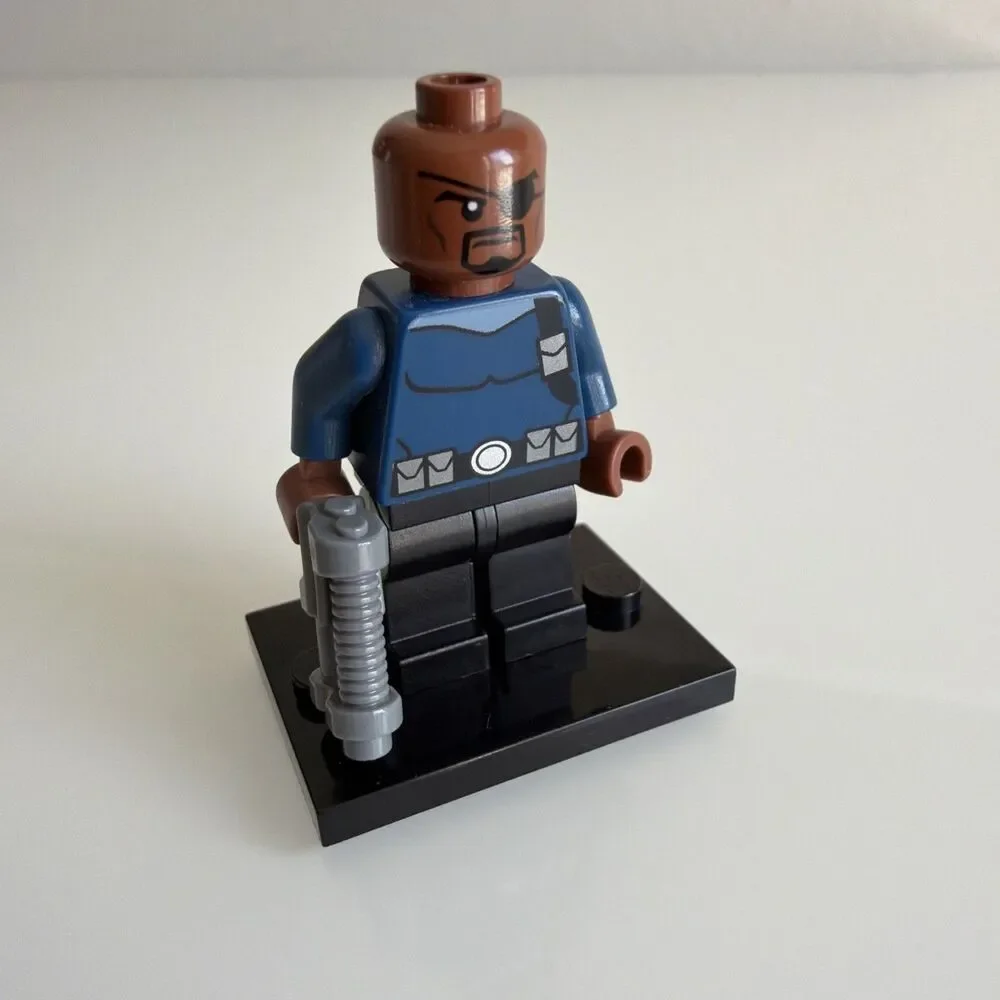 Lego Nick Fury Minifigure sh056 Retired Exclusive To 76004 Marvel Spider-Man
